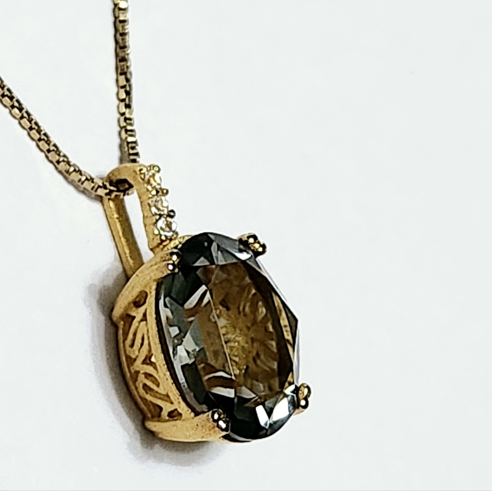 VERA WANG 18K Gold over SILVER Gray Solitaire Necklace - Picture 13 of 13